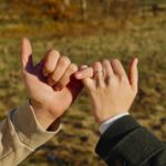 Pinky Promise Artinya Apa Ini Makna dan Asal Usulnya